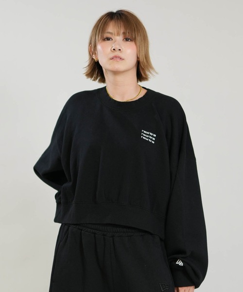 NEW ERA(ニューエラ)の「NEW ERA/ニューエラ スウェット クロップド丈 CROPPED SWEAT CREW NECK 15129273/15129274(パーカー・レディース・ブラック/ライトグレー・M/S)」の3枚目の写真