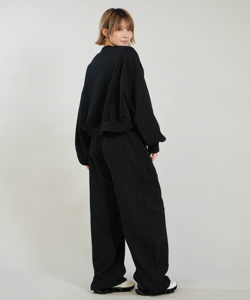 NEW ERA(ニューエラ)の「NEW ERA/ニューエラ スウェット クロップド丈 CROPPED SWEAT CREW NECK 15129273/15129274(パーカー・レディース・ブラック/ライトグレー・M/S)」の8枚目の写真