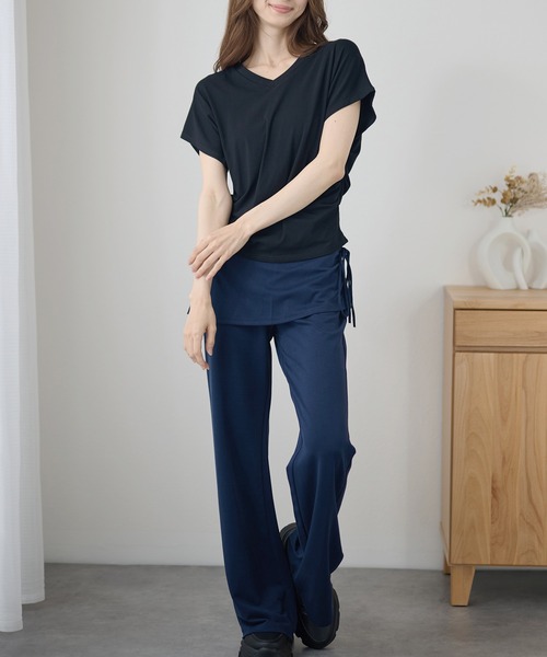 DAYRA(デイラ)の「Vネック サイド ギャザー 半袖 カットソー(Tシャツ/カットソー・レディース・ホワイト/ライトブルー/ブラック/ブラウン/グレー/ライトピンク・FREE)」の7枚目の写真