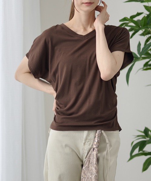 DAYRA(デイラ)の「Vネック サイド ギャザー 半袖 カットソー(Tシャツ/カットソー・レディース・ホワイト/ライトブルー/ブラック/ブラウン/グレー/ライトピンク・FREE)」の17枚目の写真