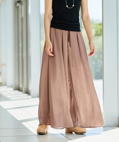 IENA LA BOUCLE(イエナラブークル)の「IENA LA BOUCLE サテン楊柳ギャザーパンツ(その他パンツ・レディース・ウッド/ライトグレー/ブラック・36/38/40)」の3枚目の写真