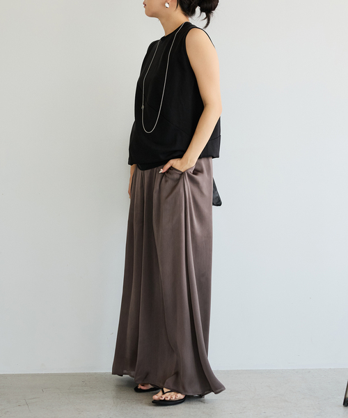 IENA LA BOUCLE(イエナラブークル)の「IENA LA BOUCLE サテン楊柳ギャザーパンツ(その他パンツ・レディース・ウッド/ライトグレー/ブラック・36/38/40)」の22枚目の写真