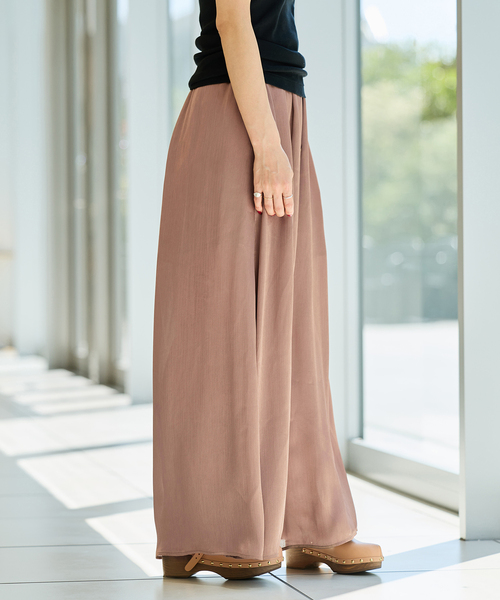 IENA LA BOUCLE(イエナラブークル)の「IENA LA BOUCLE サテン楊柳ギャザーパンツ(その他パンツ・レディース・ウッド/ライトグレー/ブラック・36/38/40)」の14枚目の写真