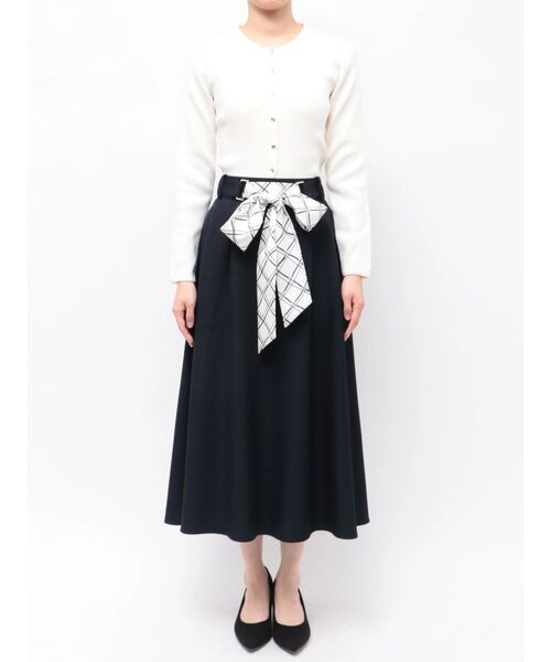 TONAL(トーナル)の「フロントリボンフレアスカート(スカート・レディース・ブラウン/ネイビー・SMALL/MEDIUM)」の19枚目の写真