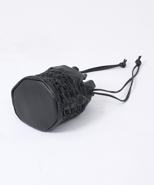 YArKA(ヤーカ)の「【YArKA/ヤーカ】 スモッキング巾着8角形型底バッグ/本革/巾着(トートバッグ・レディース・ブラック・フリー)」の8枚目の写真