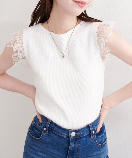 natural couture(ナチュラルクチュール)の「フラワーレースノースリニット(ニット/セーター・レディース・グレー/ブラック/オフホワイト/サックスブルー/ピンクベージュ・FREE)」の6枚目の写真