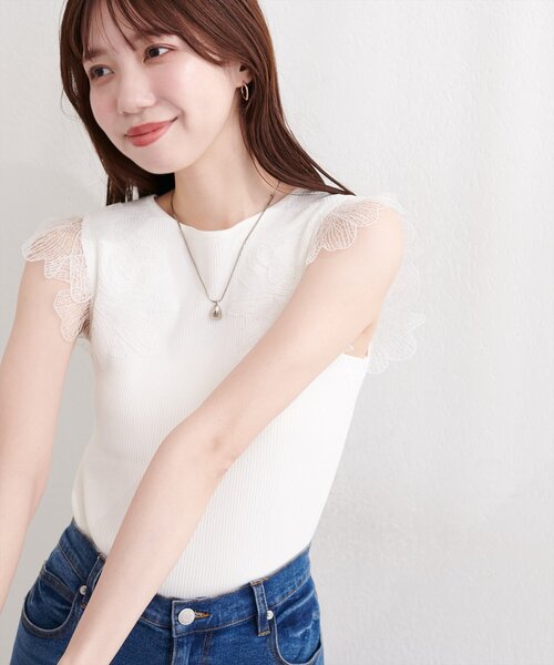 natural couture(ナチュラルクチュール)の「フラワーレースノースリニット(ニット/セーター・レディース・グレー/ブラック/オフホワイト/サックスブルー/ピンクベージュ・FREE)」の8枚目の写真