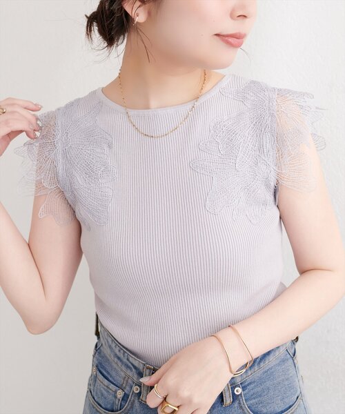 natural couture(ナチュラルクチュール)の「フラワーレースノースリニット(ニット/セーター・レディース・グレー/ブラック/オフホワイト/サックスブルー/ピンクベージュ・FREE)」の12枚目の写真