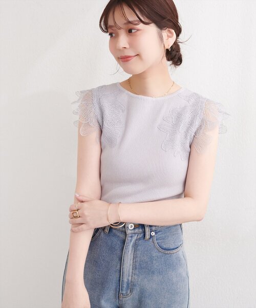 natural couture(ナチュラルクチュール)の「フラワーレースノースリニット(ニット/セーター・レディース・グレー/ブラック/オフホワイト/サックスブルー/ピンクベージュ・FREE)」の13枚目の写真