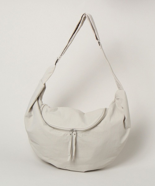 RAGEBLUE(レイジブルー)の「ARCH ZIP ROUND SHOULDER BAG/アーチZIPラウンドショルダーバッグ(ショルダーバッグ・メンズ・その他14/ブラック・FREE)」の4枚目の写真