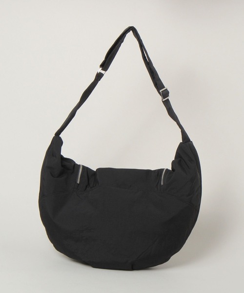 RAGEBLUE(レイジブルー)の「ARCH ZIP ROUND SHOULDER BAG/アーチZIPラウンドショルダーバッグ(ショルダーバッグ・メンズ・その他14/ブラック・FREE)」の6枚目の写真