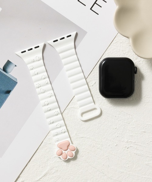 emonique(エモニーク)の「シリコン製 肉球 アップルウォッチバンド Apple Watch バンド【38mm/40mm/41mm 対応】(デジタル腕時計・レディース・ブラック/ピンク/ホワイト/ライトグレー/ブラウン/カーキ・38)」の2枚目の写真