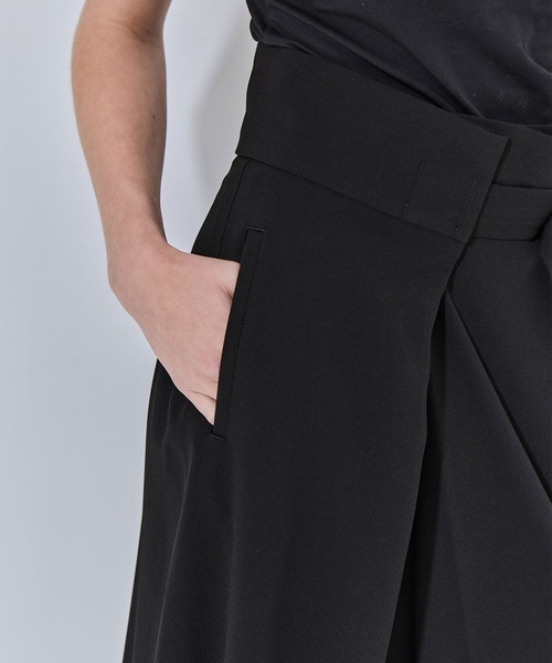 UJOH（ウジョー）の「【UJOH/ウジョー】別注 Wrap Culottes（スラックス・レディース・グレー/ブラック・3/2）」の12枚目の写真