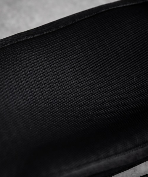 patagonia（パタゴニア）の「Patagonia FIELDSMITH HIP PACK ワンポイントロゴウエストポーチボディショルダー2WAYバッグ（ボディバッグ/ウエストポーチ・メンズ・ブラック/ブルー・FREE）」の3枚目の写真
