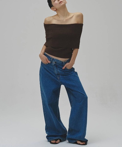 TODAYFUL（トゥデイフル）の「Seamless Offshoulder Knit 12610531（ニット/セーター・レディース・ブラック/ライトグリーン/ブラウン・FREE）」の2枚目の写真