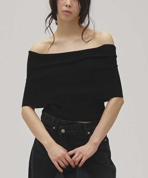 TODAYFUL（トゥデイフル）の「Seamless Offshoulder Knit 12610531（ニット/セーター・レディース・ブラック/ライトグリーン/ブラウン・FREE）」の7枚目の写真