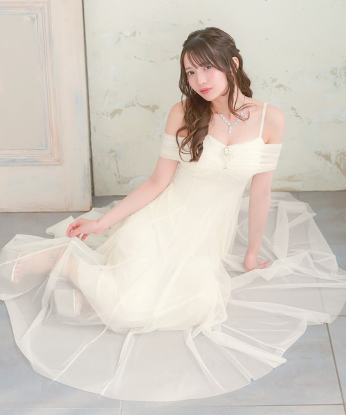 Tika（ティカ）の「キャバドレス ロング フレア オフショル 肩出し チュール ビジュー イベント バースデー ドレス（ドレス・レディース・ピンク/ブラック/アイボリー・L/M）」の2枚目の写真