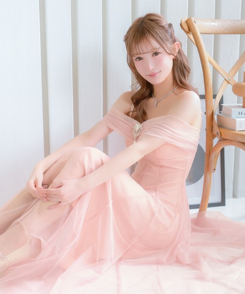 Tika（ティカ）の「キャバドレス ロング フレア オフショル 肩出し チュール ビジュー イベント バースデー ドレス（ドレス・レディース・ピンク/ブラック/アイボリー・L/M）」の4枚目の写真