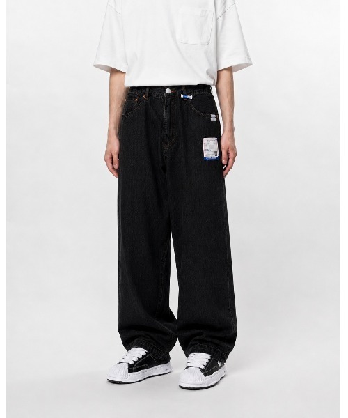 THE TOKYO(ザトウキョウ)の「【in・stru(men-tal)./ インストールメンタル】I17PT032 COTTON TENCEL DENIM BAGGY PANTS /Maison MIHARAYASUHIRO/メゾンミハラヤスヒロ(デニムパンツ・メンズ・ブラック/インディゴブルー・44/46)」の2枚目の写真