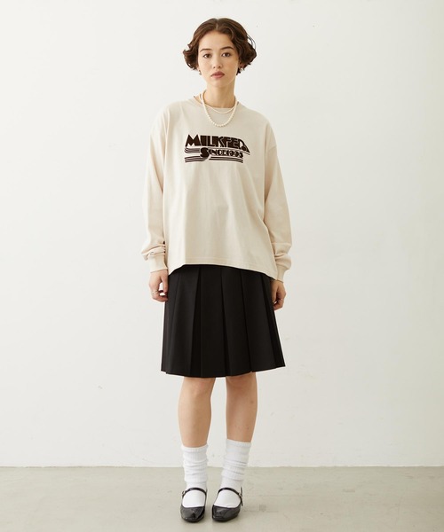 MILKFED.（ミルクフェド）の「LOGO FLOCK PRINT L/S TEE（Tシャツ/カットソー・レディース・ブラック/オフホワイト/オレンジ・M/L）」の5枚目の写真