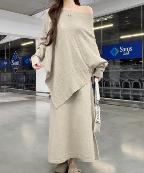 AMAJI(アマジ)の「ワンショルダー 長袖ニットトップス × ロングスカート セットアップ(セットアップ・レディース・ホワイト/ブラック/グレー/ライトピンク・FREE)」の7枚目の写真