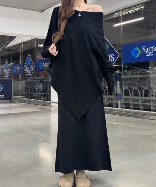 AMAJI(アマジ)の「ワンショルダー 長袖ニットトップス × ロングスカート セットアップ(セットアップ・レディース・ホワイト/ブラック/グレー/ライトピンク・FREE)」の5枚目の写真