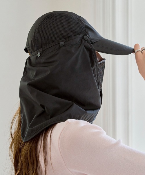 KOBE LETTUCE（コウベレタス）の「[ UVカット　撥水加工 ] 3wayネックカバーつきUVキャップ（キャップ・レディース・ライトグレー/ダークグレー/ブラック・F）」の15枚目の写真
