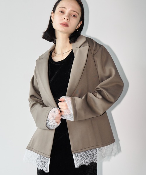 Aimelibra(エメリブラ)の「レースドッキングオーバージャケット(テーラードジャケット・レディース・ブラック/グレイッシュベージュ・FREE)」の8枚目の写真