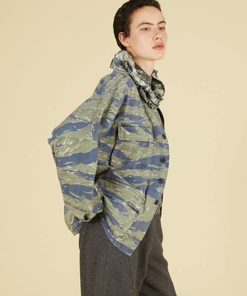 crinkle crinkle crinkle(クリンクルクリンクルクリンクル)の「【 crinkle crinkle crinkle 】 frill collar camo jacket / フリルカラーミリタリージャケット(ミリタリージャケット・レディース・ネイビー・X-LARGE)」の4枚目の写真