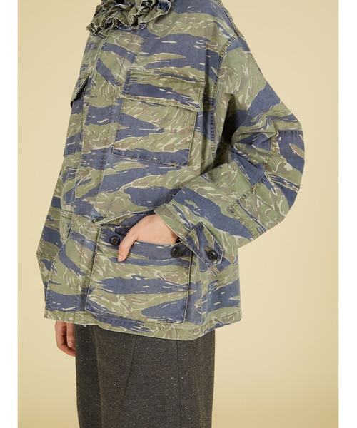 crinkle crinkle crinkle(クリンクルクリンクルクリンクル)の「【 crinkle crinkle crinkle 】 frill collar camo jacket / フリルカラーミリタリージャケット(ミリタリージャケット・レディース・ネイビー・X-LARGE)」の9枚目の写真