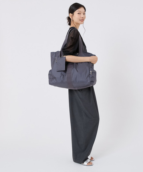 LeSportsac(レスポートサック)の「【Essential Collection×Naoko Okusa】URBAN TOTE2 シャドウグレーC(トートバッグ・レディース・グレー・FREE)」の3枚目の写真