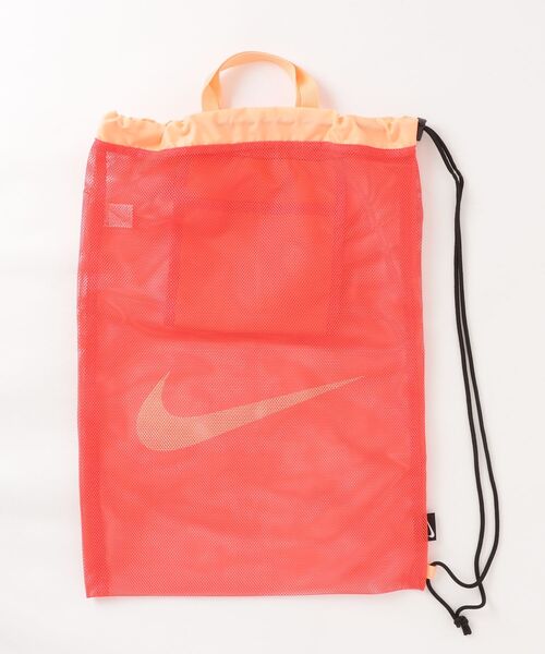 NIKE(ナイキ)の「【NIKE】ナイキ SS26 メッシュワンショルダープールバッグ(バックパック/リュック・レディース・レッド/グレー/ミント/ブラック・FREE)」の1枚目の写真