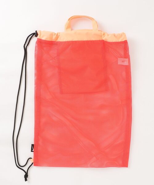 NIKE(ナイキ)の「【NIKE】ナイキ SS26 メッシュワンショルダープールバッグ(バックパック/リュック・レディース・レッド/グレー/ミント/ブラック・FREE)」の5枚目の写真