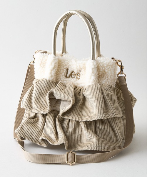 Lee(リー)の「【Lee/リー】【シンプルコーデのアクセントに!】コーデュロイフリルバッグ トートバッグ ショルダーバッグ 2way仕様 ブランドロゴ フェミニン ガーリー カジュアル(ショルダーバッグ・レディース・ブラック/ベージュ/ブラウン/グレー・FREE)」の1枚目の写真