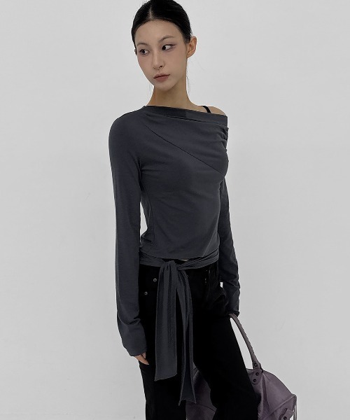 BLACKUP（ブラックアップ）の「[MADE] ストラップアンバランスワンショルダー長袖Tシャツ（Tシャツ/カットソー・レディース・ライトグレー/チャコール・FREE）」の11枚目の写真
