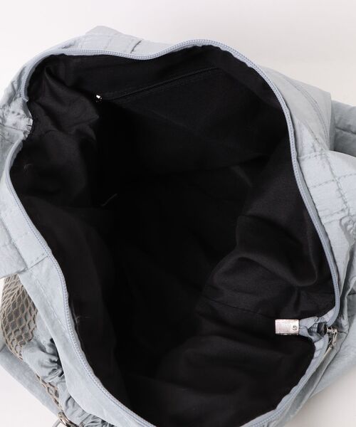 VIBGYOR(ヴィブジョー)の「Liaa/ドローストリング メッシュポケット トートバッグ A18855(トートバッグ・レディース・ホワイト/ブラック/ブルー・FREE)」の8枚目の写真