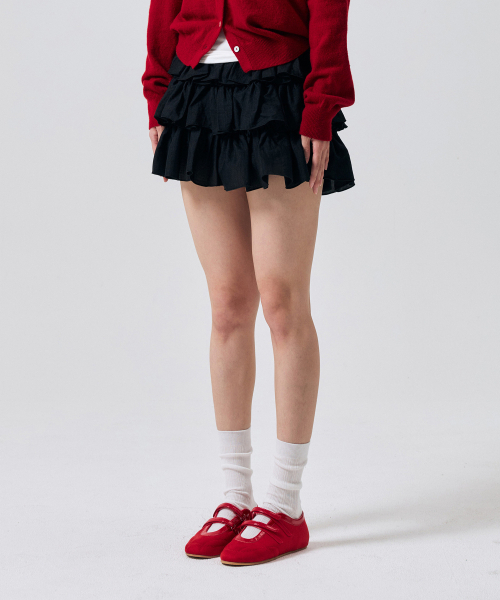 ARI(アリ)の「IVY ミニカンカン スカートパンツ / ブラック(スカート・レディース・ブラック・FREE)」の2枚目の写真