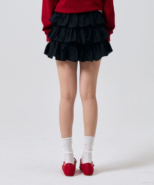 ARI(アリ)の「IVY ミニカンカン スカートパンツ / ブラック(スカート・レディース・ブラック・FREE)」の3枚目の写真
