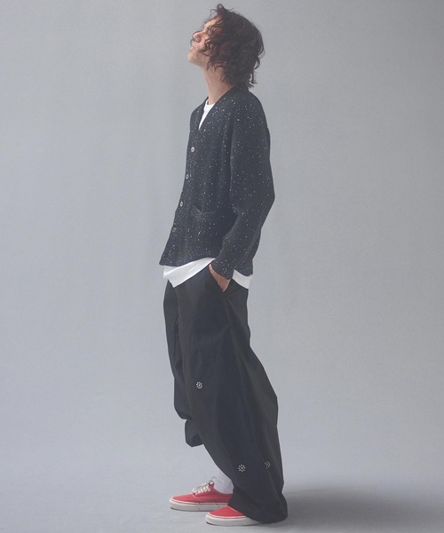 ADAM PATEK(アダムパテック)の「mp15541-studded rough backsatin wide military pt ワイドカーゴパンツ(AP2628009)(カーゴパンツ・メンズ・ブラック/オリーブ・1/2)」の14枚目の写真