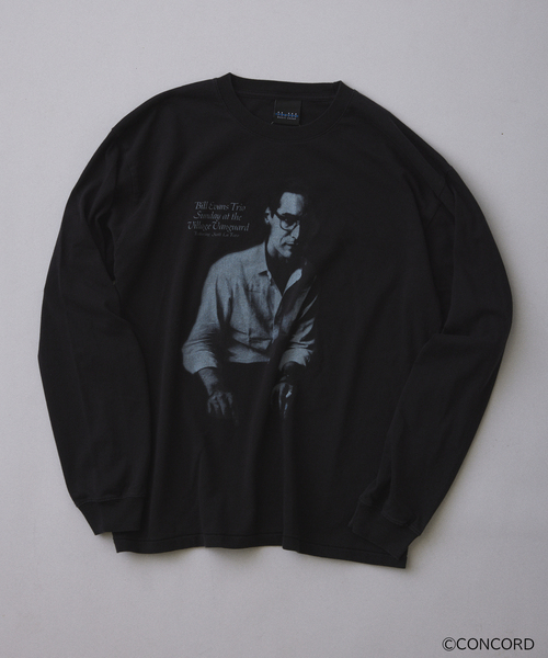 JOURNAL STANDARD relume(ジャーナルスタンダード レリューム)の「Bill Evans / ビル・エヴァンス 別注 グラフィック ロンT(Tシャツ/カットソー・メンズ・ブラック/ホワイト/ブラック系その他/グレー・LARGE/MEDIUM)」の1枚目の写真