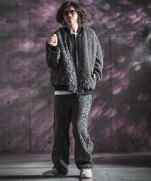 GLIMCLAP(グリムクラップ)の「mj11988-Dual-Leopard Shaggy Bomber Jacket ボンバージャケット(212-046-gla-cg)(ミリタリージャケット・メンズ・ベージュ/グレー・L/M/S)」の13枚目の写真
