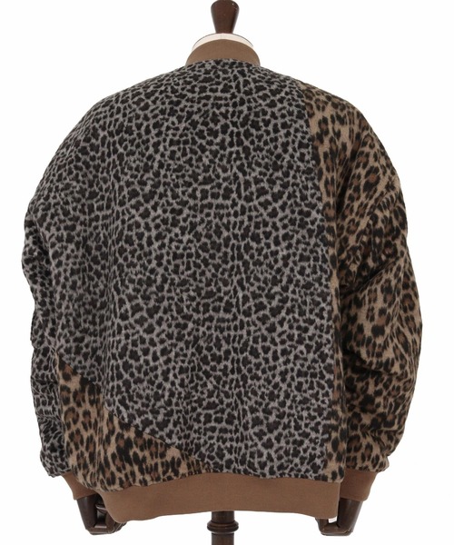 GLIMCLAP(グリムクラップ)の「mj11988-Dual-Leopard Shaggy Bomber Jacket ボンバージャケット(212-046-gla-cg)(ミリタリージャケット・メンズ・ベージュ/グレー・L/M/S)」の17枚目の写真