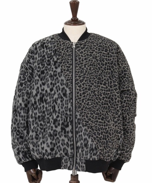 GLIMCLAP(グリムクラップ)の「mj11988-Dual-Leopard Shaggy Bomber Jacket ボンバージャケット(212-046-gla-cg)(ミリタリージャケット・メンズ・ベージュ/グレー・L/M/S)」の19枚目の写真