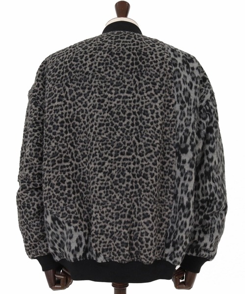 GLIMCLAP(グリムクラップ)の「mj11988-Dual-Leopard Shaggy Bomber Jacket ボンバージャケット(212-046-gla-cg)(ミリタリージャケット・メンズ・ベージュ/グレー・L/M/S)」の20枚目の写真