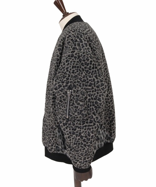 GLIMCLAP(グリムクラップ)の「mj11988-Dual-Leopard Shaggy Bomber Jacket ボンバージャケット(212-046-gla-cg)(ミリタリージャケット・メンズ・ベージュ/グレー・L/M/S)」の21枚目の写真