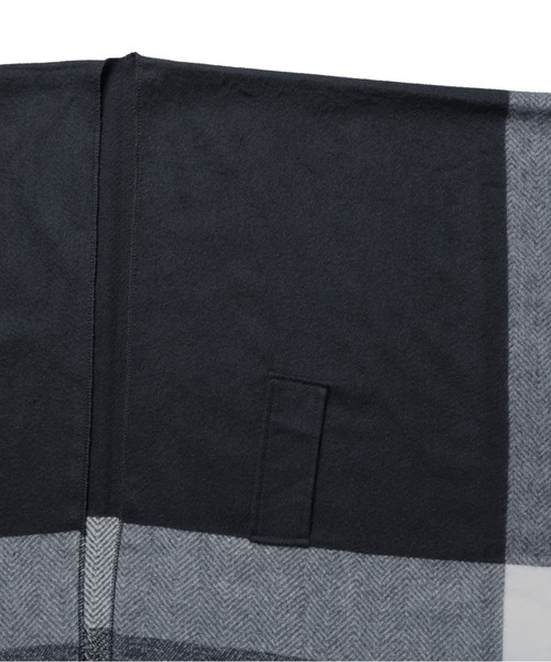 Ruze(ルゼ)の「Monochrome check poncho/モノクロームニットポンチョ(ポンチョ・レディース・ブラック・FREE)」の19枚目の写真
