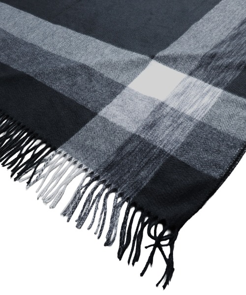 Ruze(ルゼ)の「Monochrome check poncho/モノクロームニットポンチョ(ポンチョ・レディース・ブラック・FREE)」の21枚目の写真