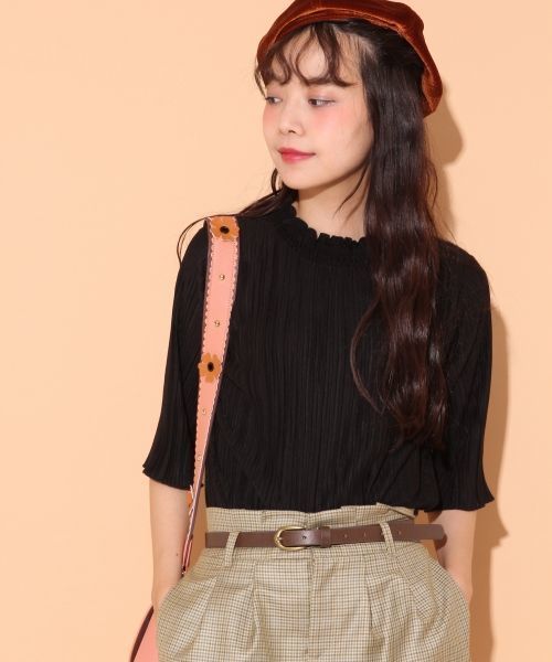 Heather(ヘザー)の「ハイネックランダムプリーツ5分袖(Tシャツ/カットソー・レディース・アイボリー/ブラック/ピンク系その他・FREE)」の3枚目の写真