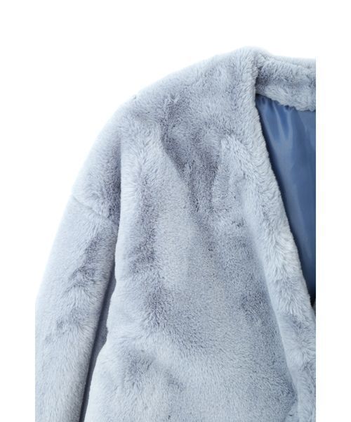 NATURAL BEAUTY BASIC（ナチュラルビューティーベーシック）の「フェイクファーブルゾン（ブルゾン・レディース・ブルー/キャメル・MEDIUM/SMALL）」の13枚目の写真