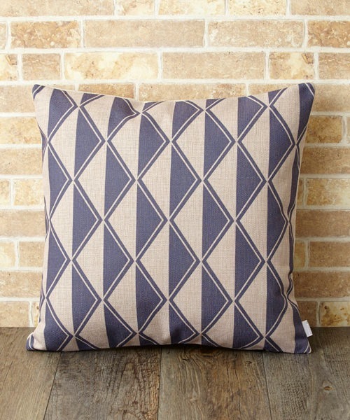 Jubilee（ジュビリー）の「北欧デザイン クッションカバー（クッション/クッションカバー・レディース・ホワイト/パープル/ネイビー/レッド/ライトグリーン/ホワイト×イエロー/グリーン/オレンジ/ブルー/レッド系その他2/ブラック系その他/ブルー系その他3/ハウンドトゥース/チャコールグレー/ブルー系その他2/ブラック×ホワイト/ライトブルー/ホワイト系その他/ブラック/ホワイト×ブラック/グリーン系その他/ブルー系その他/パープル系その他/レッド系その他/ブルーグリーン/ストライプ/グレー/グリーン系その他2・FREE）」の10枚目の写真
